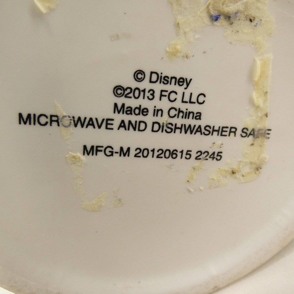 Two (2) Mickey Mouse Christmas Coffee Mug Cup Walt Disney Green Red White UEJY# - Picture 11 of 14